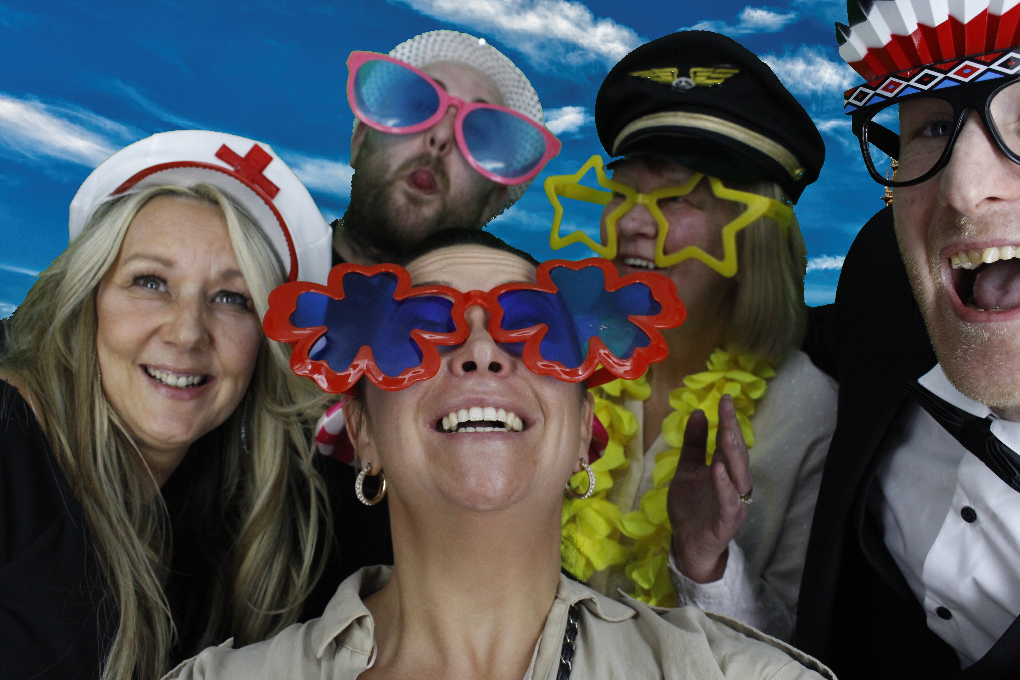 Mr & Mrs Mills | View more photos from the event at gallery.myphotoboothexperience.co.uk/u/MyPhotoBoothExperienceLtd/Mr-Mrs-Mills